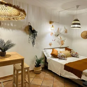 Mara's , Aeroporto di Catania Fontana Rossa Italia